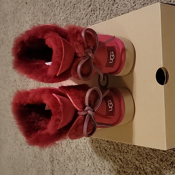 Red Ugg Classic Double Bow Mini Sz 7 - Picture 2 of 5